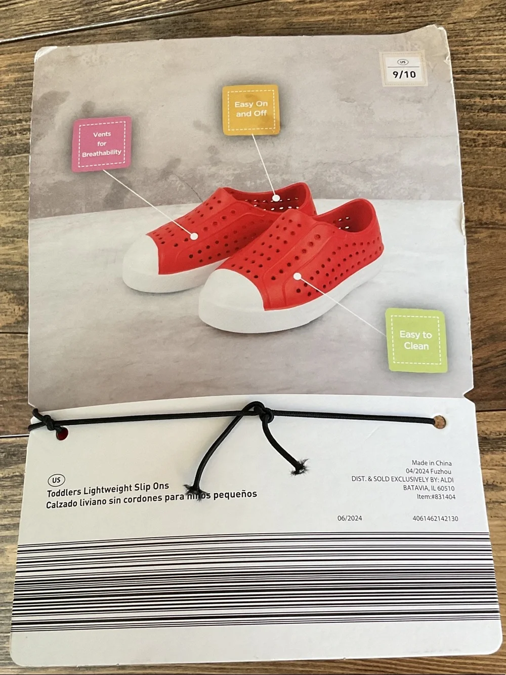 Lily & Dan Kids Red Slip-On Water Shoes with White Toecap 9/10